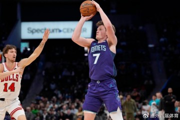 免费pg电子试玩游戏-最佳新秀之争白热化：克努佩尔VS弗拉格，黄蜂新星凭高效表现领跑|NBA|达拉斯独行侠队|康-克努佩尔|夏洛特黄蜂队|费城76人队_新浪体育_新浪新闻